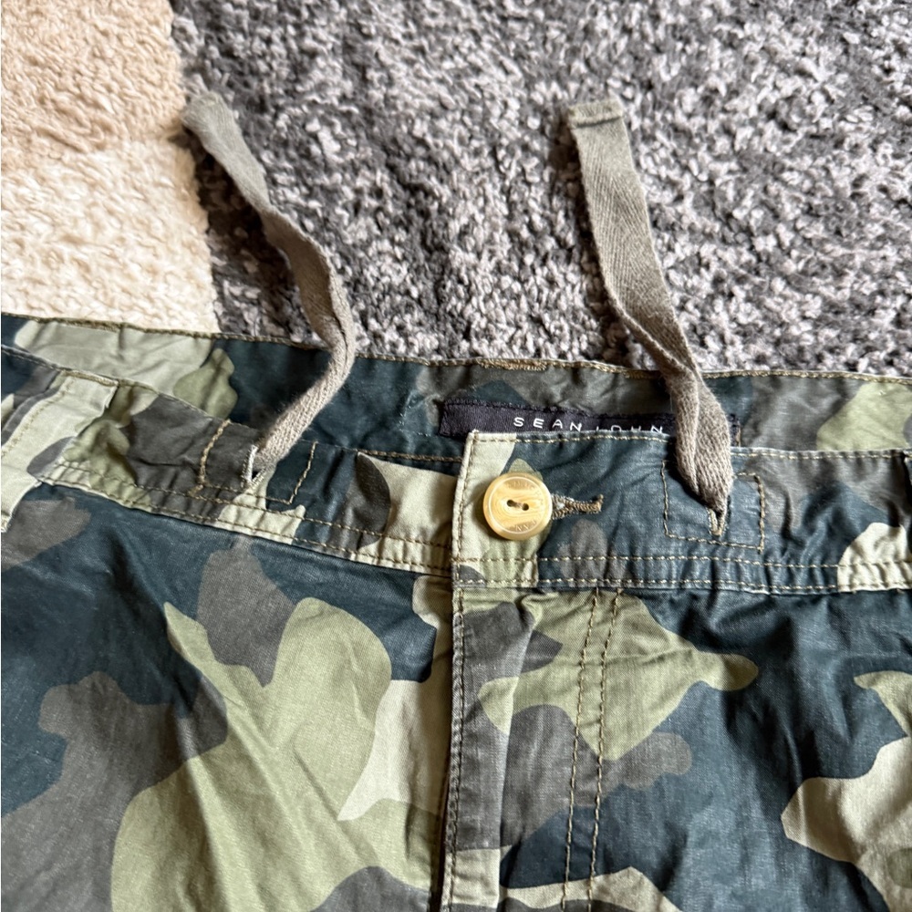 Sean John Green Camouflage Cargo Pants- Size 42 - Picture 4 of 11